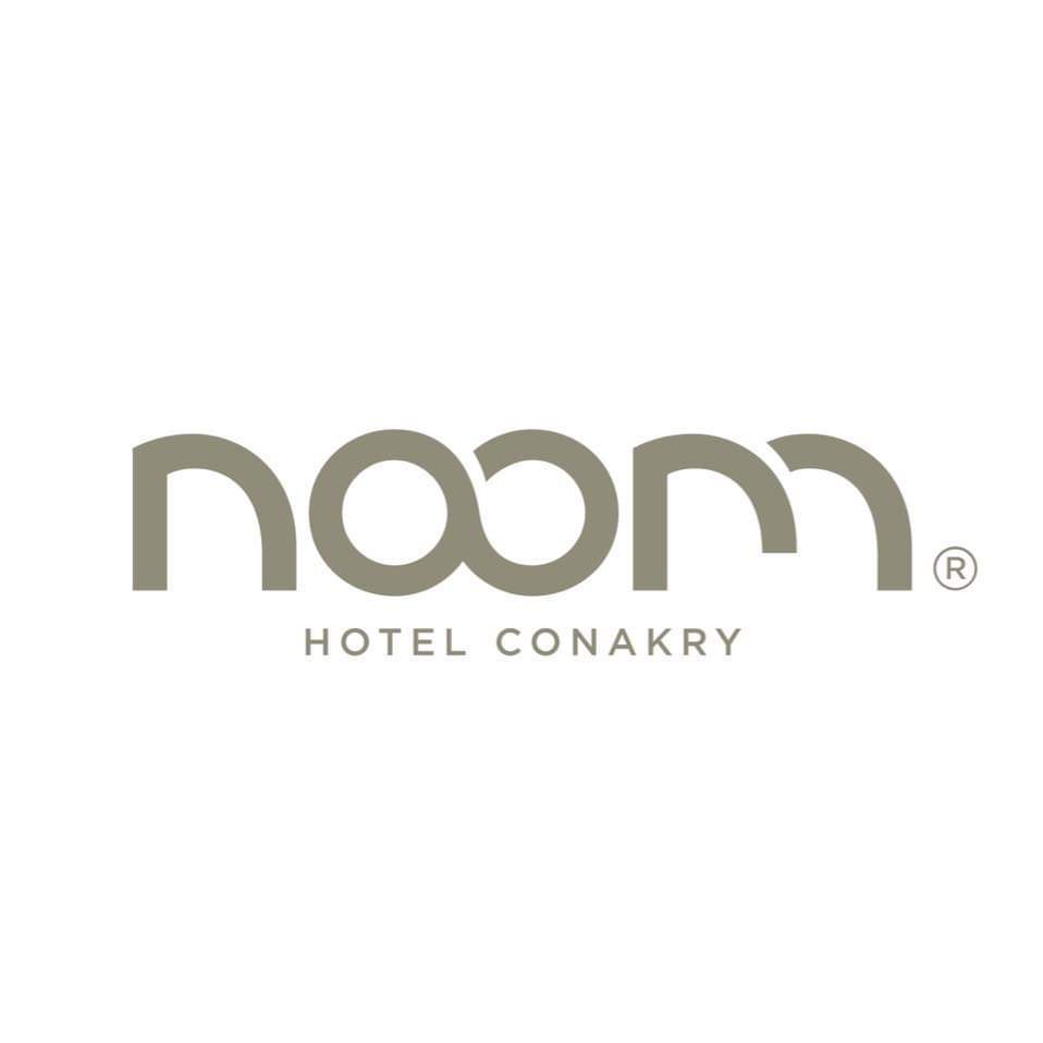 Noom Hotel